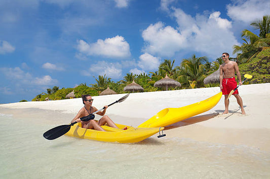 The Advantages and Disadvantages of Single and Tandem Kayaks for Different Water Types