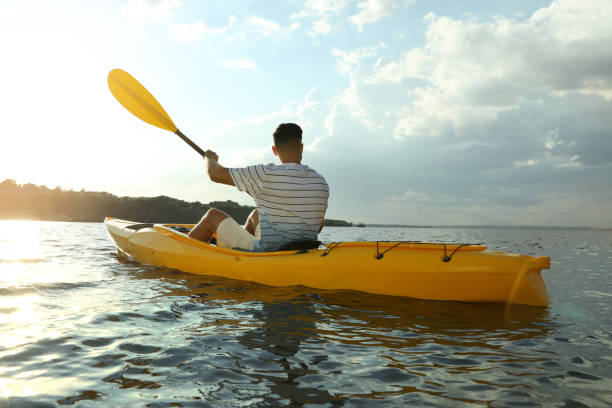Adult Kayaks: How to Choose the Right Size and Features