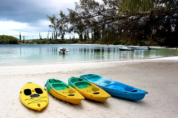 Kayaking Insights: Urban Luxe vs Rural Adventure ReelYaks