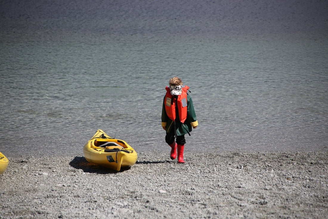 Mejor Chaleco Salvavidas para Kayak de Pesca: Top 3 PFDs